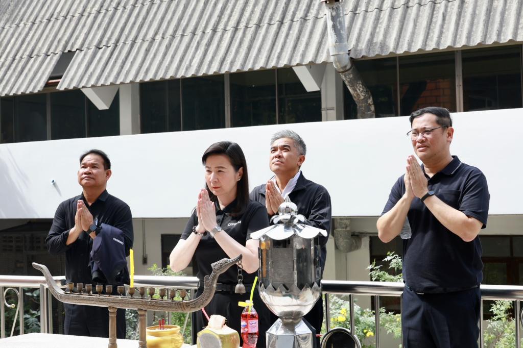 “อธิบดีณัฏฐิญา” แท็คทีมดีพร้อมและเครือข่ายรัฐ-เอกชน เตรียมจัดงาน เปิดบ้านดีพร้อมพระราม 4 (DIPROM Rama IV Open House) โชว์ศักยภาพดันอุตสาหกรรมไทยสู่อุตสาหกรรม 5.0 อย่างยั่งยืน