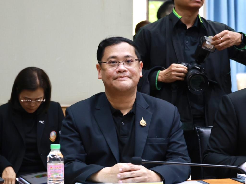 “รองอธิบดีพลาวุธ" ร่วมประชุมบอร์ด คปก. เดินหน้าขับเคลื่อนพัฒนาโครงสร้างพื้นฐาน และโครงการสาธารณประโยชน์ พร้อมผลักดันเกษตรอุตสาหกรรม เสริมแกร่งเศรษฐกิจฐานรากให้เติบโต