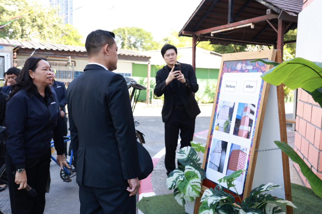 “รมว.ธนกร” เปิด “บ้านดีพร้อมพระราม 4” โชว์ผลงานปั้นอุตสาหกรรมเศรษฐกิจใหม่ ดึงนวัตกรรม & ความคิดสร้างสรรค์ ดันผู้ประกอบการไทยสู่ความยั่งยืนรองรับอุตฯ 5.0