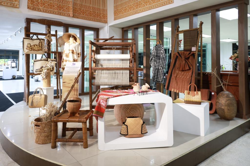 “รมว.ธนกร” เปิด “บ้านดีพร้อมพระราม 4” โชว์ผลงานปั้นอุตสาหกรรมเศรษฐกิจใหม่ ดึงนวัตกรรม & ความคิดสร้างสรรค์ ดันผู้ประกอบการไทยสู่ความยั่งยืนรองรับอุตฯ 5.0