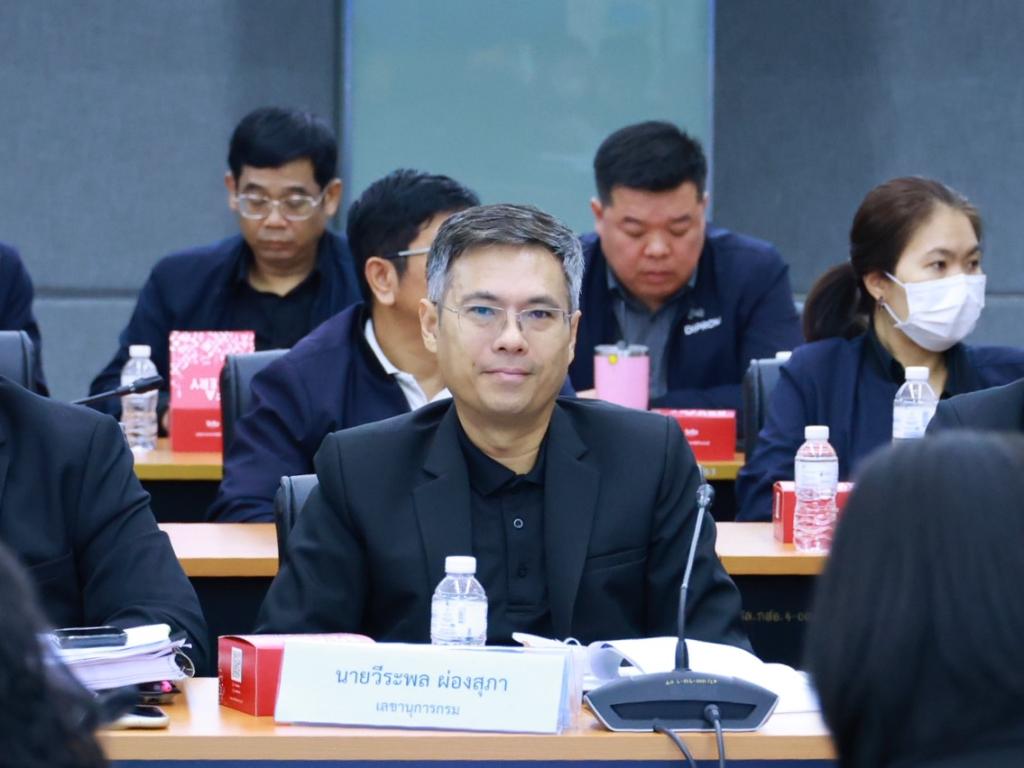 “อธิบดีณัฏฐิญา” ประชุมหารือร่วม กพร. และ กพ. เดินหน้าปรับโครงสร้างดีพร้อมจัดตั้ง 2 หน่วยงานใหม่ ยกระดับเกษตรอุตสาหกรรมและวัสดุอุตสาหกรรมสร้างสรรค์ มุ่งเป้ากระตุ้นเศรษฐกิจไทยให้เติบโตอย่างยั่งยืน