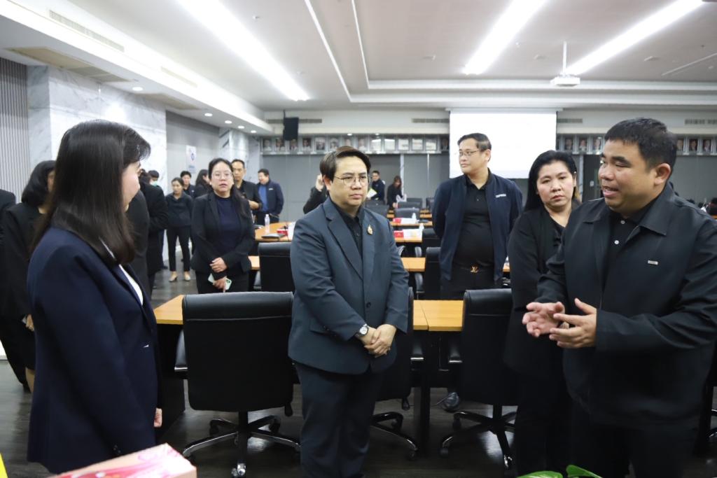 “อธิบดีณัฏฐิญา” ประชุมหารือร่วม กพร. และ กพ. เดินหน้าปรับโครงสร้างดีพร้อมจัดตั้ง 2 หน่วยงานใหม่ ยกระดับเกษตรอุตสาหกรรมและวัสดุอุตสาหกรรมสร้างสรรค์ มุ่งเป้ากระตุ้นเศรษฐกิจไทยให้เติบโตอย่างยั่งยืน
