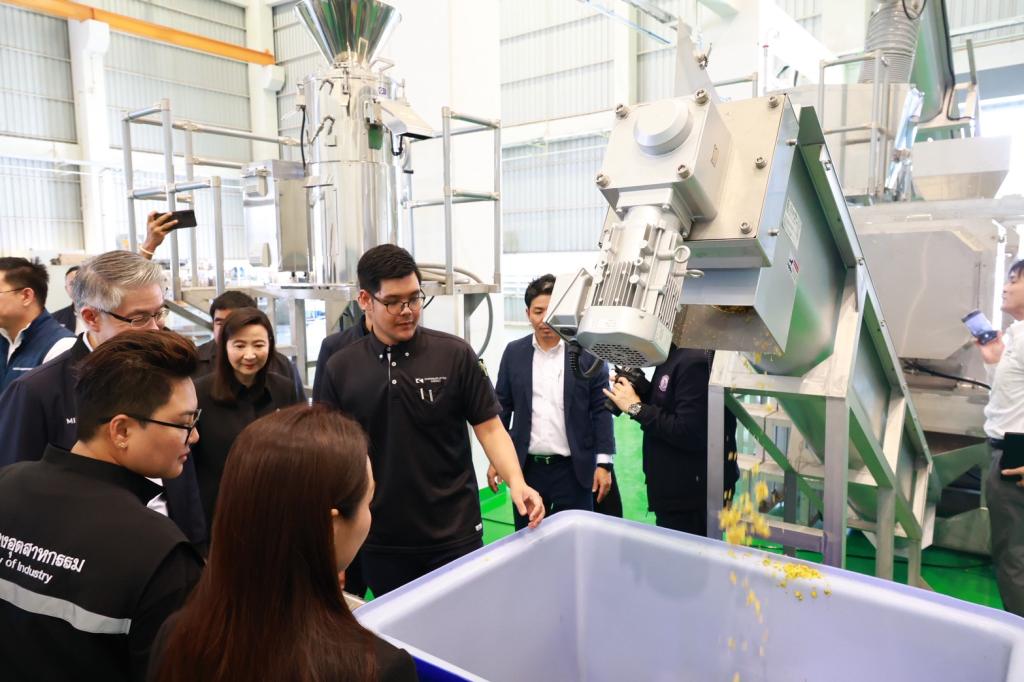 “จ่าเอก ยศสิงห์” นำทีม “ปลัดณัฐพล” และ “อธิบดีณัฏฐิญา” ร่วมหารือจับมือ วายเอ็นทู-เทค (ประเทศไทย) ยกระดับ “เกษตรอุตสาหกรรม”พร้อมชูโมเดลชิซูโอกะ ปั้นอุตสาหกรรม S-Curve