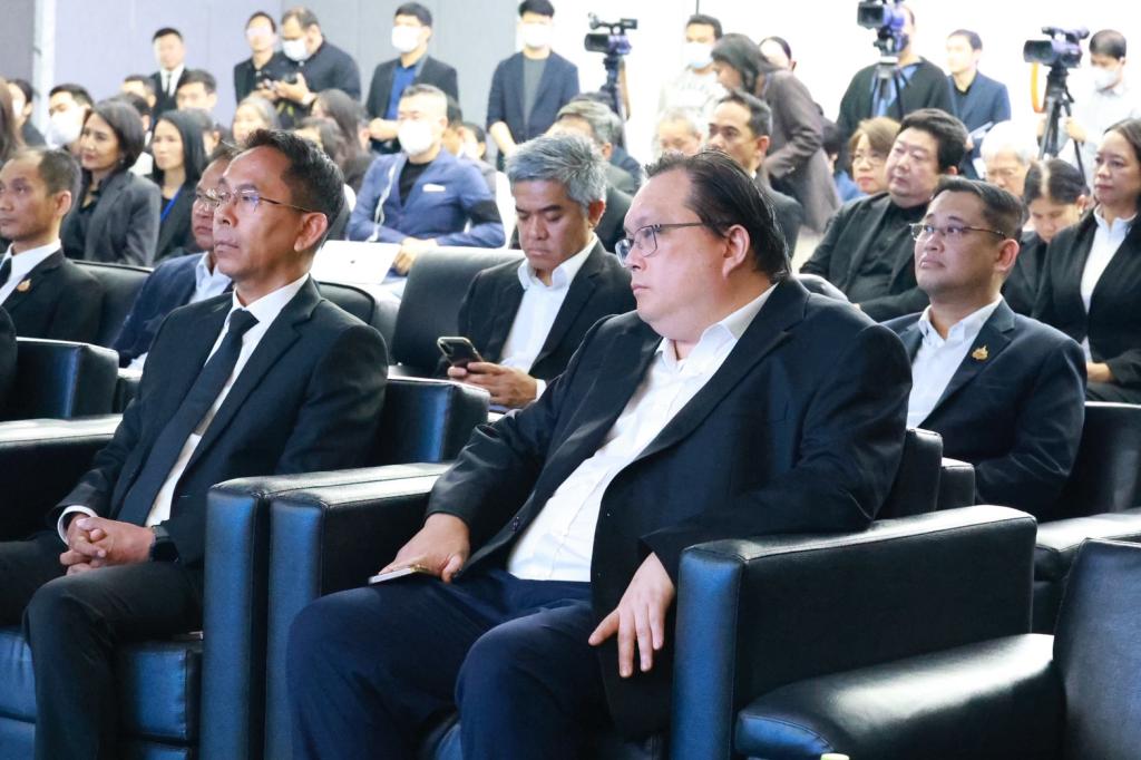 “รัฐมนตรีธนกรฯ” ชื่นชม “ดีพร้อม” คิกออฟ “GMT” สร้างมาตรฐานการผลิตที่ดีของประเทศ นำร่องเอสเอ็มอีไทย รับมือกติกาการค้าโลกใหม่ ใช้กลไก “Local Content” เพิ่มสาระสำคัญของการประกอบการไทย ให้เติบโตอย่างยั่งยืน