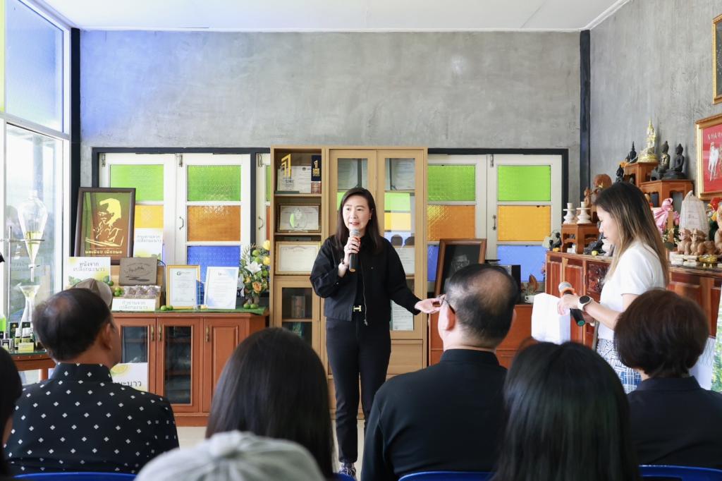 “อธิบดีณัฏฐิญา” นำทีมสื่อมวลชน บุกเมืองพริบพรี เยี่ยมชม “เลม่อน โกลด์” ต้นแบบแปรรูปมะนาว GI  เตรียมหนุนต่อยอด “เปลือกมะนาว” สู่ “หนังเทียม” ดัน ศก. 1.2 พันล้าน
