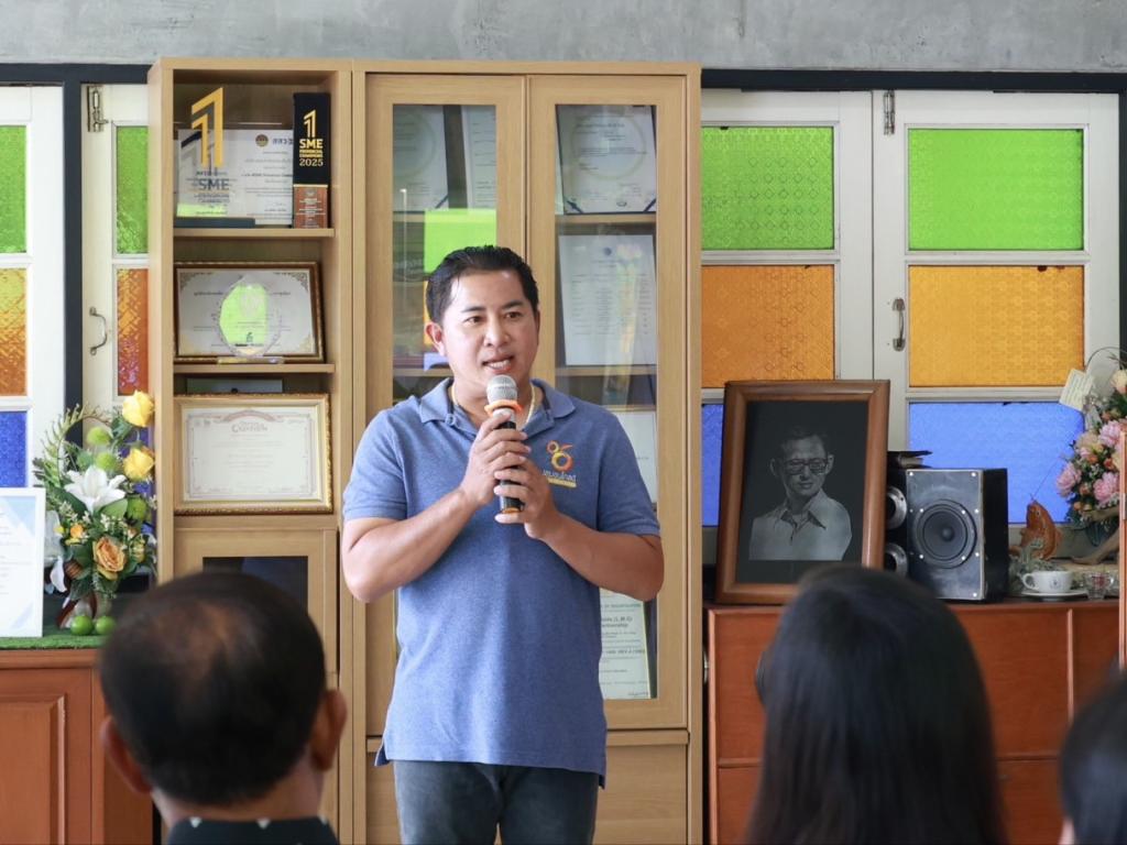 “อธิบดีณัฏฐิญา” นำทีมสื่อมวลชน บุกเมืองพริบพรี เยี่ยมชม “เลม่อน โกลด์” ต้นแบบแปรรูปมะนาว GI  เตรียมหนุนต่อยอด “เปลือกมะนาว” สู่ “หนังเทียม” ดัน ศก. 1.2 พันล้าน