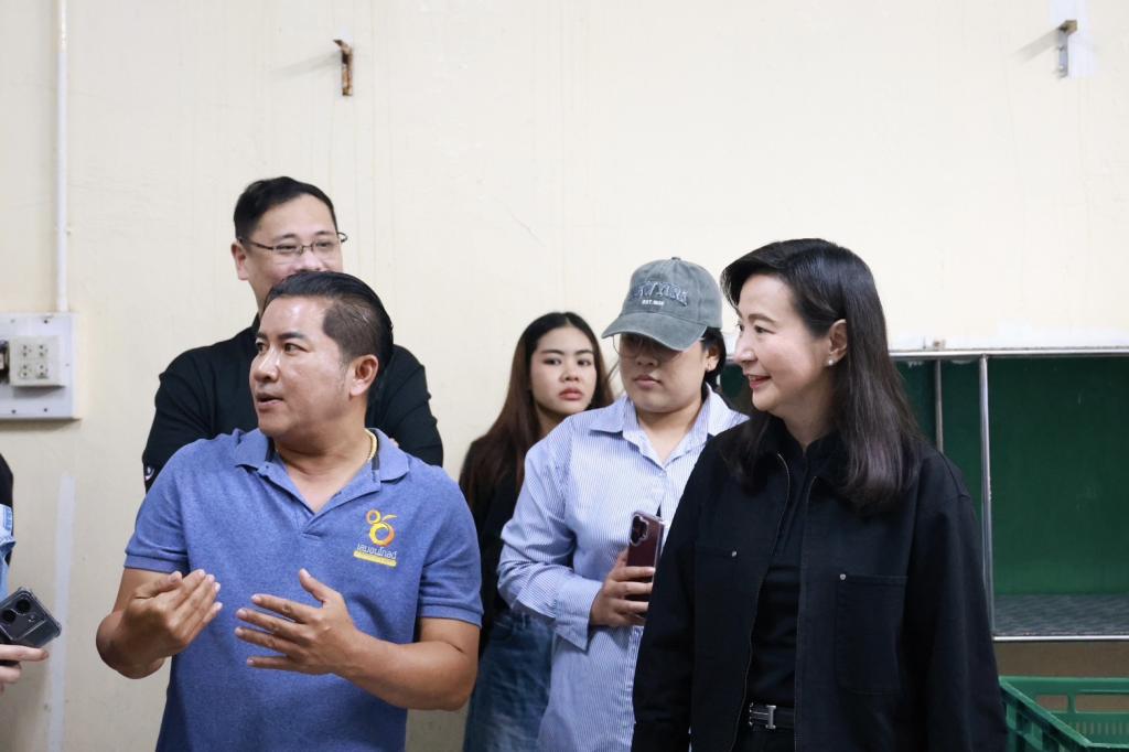 “อธิบดีณัฏฐิญา” นำทีมสื่อมวลชน บุกเมืองพริบพรี เยี่ยมชม “เลม่อน โกลด์” ต้นแบบแปรรูปมะนาว GI  เตรียมหนุนต่อยอด “เปลือกมะนาว” สู่ “หนังเทียม” ดัน ศก. 1.2 พันล้าน