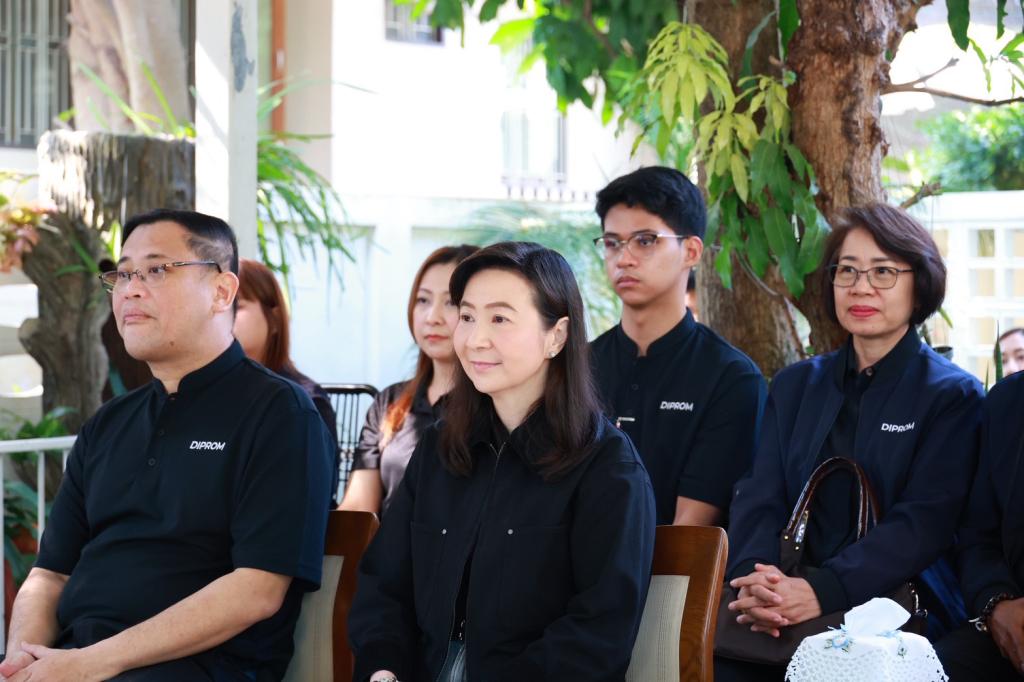 “อธิบดีณัฏฐิญา” นำคณะสื่อมวลชน ลงพื้นที่เมืองเพชรบุรี โชว์ความสำเร็จหนุนเอสเอ็มอีไทยใช้เทคโนโลยีดิจิทัล พร้อมเดินหน้า “DIPROM FLEXi” พลิกโฉม ผปก.ขนมไทยสู่ยุคเศรษฐกิจสุขภาพ หวังเชื่อมโยงสู่ตลาดโลก