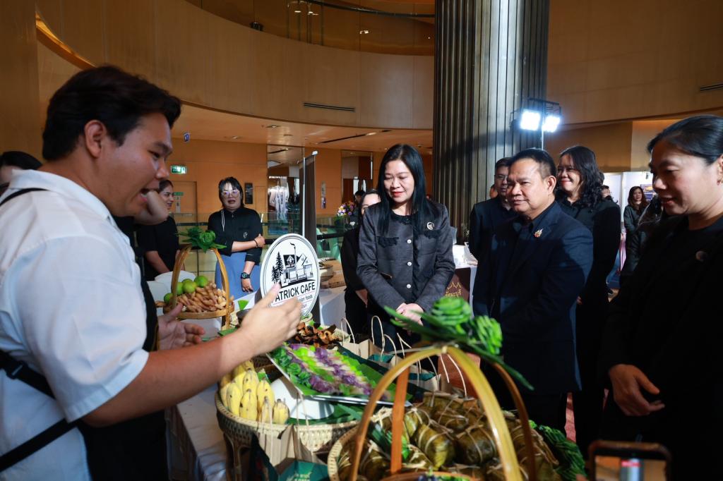 “ดีพร้อม” ผลักดัน ยกระดับอัตลักษณ์เสน่ห์อาหารไทย ส่งเสริมอาหารท้องถิ่นรสมือชุมชน สู่ Fine Dining ระดับพรีเมียม