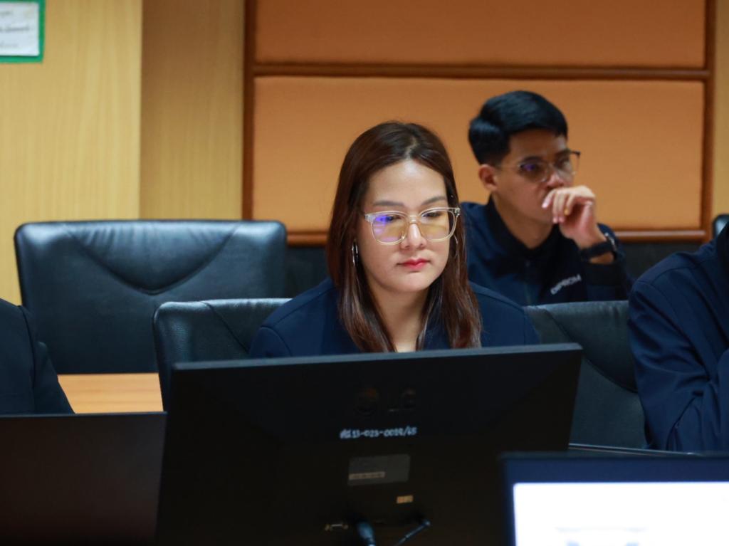 “รองอธิบดีพลาวุธ” ประชุมหารือ คณะทำงาน DIPROM Café ร้านค้าสวัสดิการของชาวดีพร้อม เน้นการพัฒนาศักยภาพด้านการวางแผนธุรกิจและเรียนรู้การเป็นเจ้าของธุรกิจตัวจริง