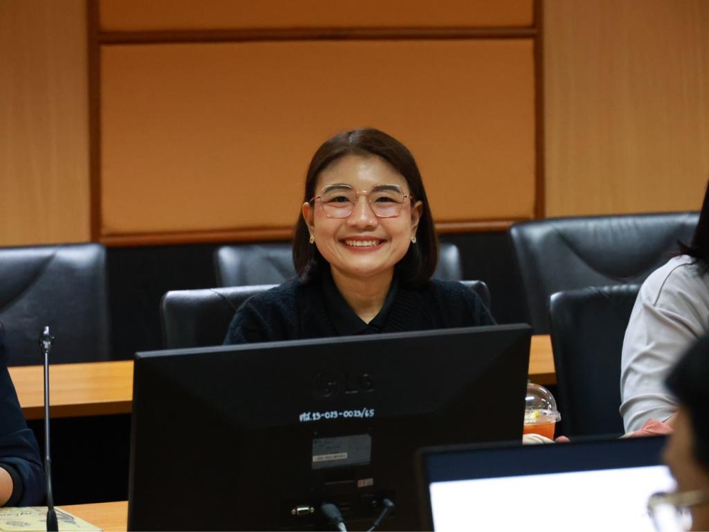 “รองอธิบดีพลาวุธ” ประชุมหารือ คณะทำงาน DIPROM Café ร้านค้าสวัสดิการของชาวดีพร้อม เน้นการพัฒนาศักยภาพด้านการวางแผนธุรกิจและเรียนรู้การเป็นเจ้าของธุรกิจตัวจริง