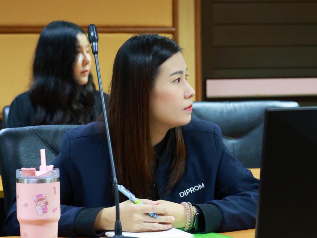 “รองอธิบดีพลาวุธ” ติดตามความคืบหน้าหลักสูตร ดีพร้อม คพอ. 2569 ภาคอีสาน ภาคใต้ เจาะกลุ่มผู้นำองค์กร เน้นเชื่อมโยงเครือข่าย ผปก.ศักยภาพในภูมิภาคให้เข้มแข็ง พร้อมรับการเปลี่ยนแปลง