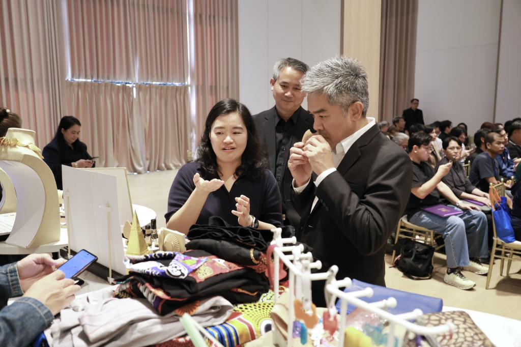 “ดีพร้อม” ยกระดับผู้ประกอบการอาชีพอิสระสู่นักธุรกิจ Solopreneur โกยเงินล้านบนตลาดอีคอมเมิร์ซ