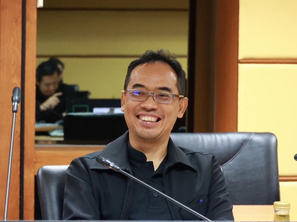 “อธิบดีณัฏฐิญา” นำทีมผู้บริหารดีพร้อม ประชุมคัดเลือก “คนดี ศรี กสอ. และข้าราชการดีเด่น 2568” มุ่งเน้นส่งเสริมให้เกิดการสร้างต้นแบบ และขับเคลื่อนการพัฒนาภาคอุตสาหกรรม ด้วยพลัง “คนดีพร้อม”