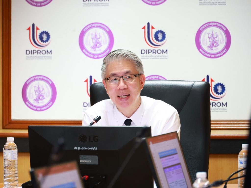 “ปลัดณัฐพล” นั่งหัวโต๊ะแนะแนวทางการพัฒนาอุตสาหกรรมป้องกันประเทศผ่านการสร้างโอกาสทางการตลาด พร้อมมอบหมาย “อธิบดีณัฏฐิญา” วางรูปแบบการจัดนิทรรศการความร่วมมือ ตอกย้ำบทบาทสำคัญในการเป็นส่วนหนึ่งของการขับเคลื่อนอุตสาหกรรมเป้าหมาย