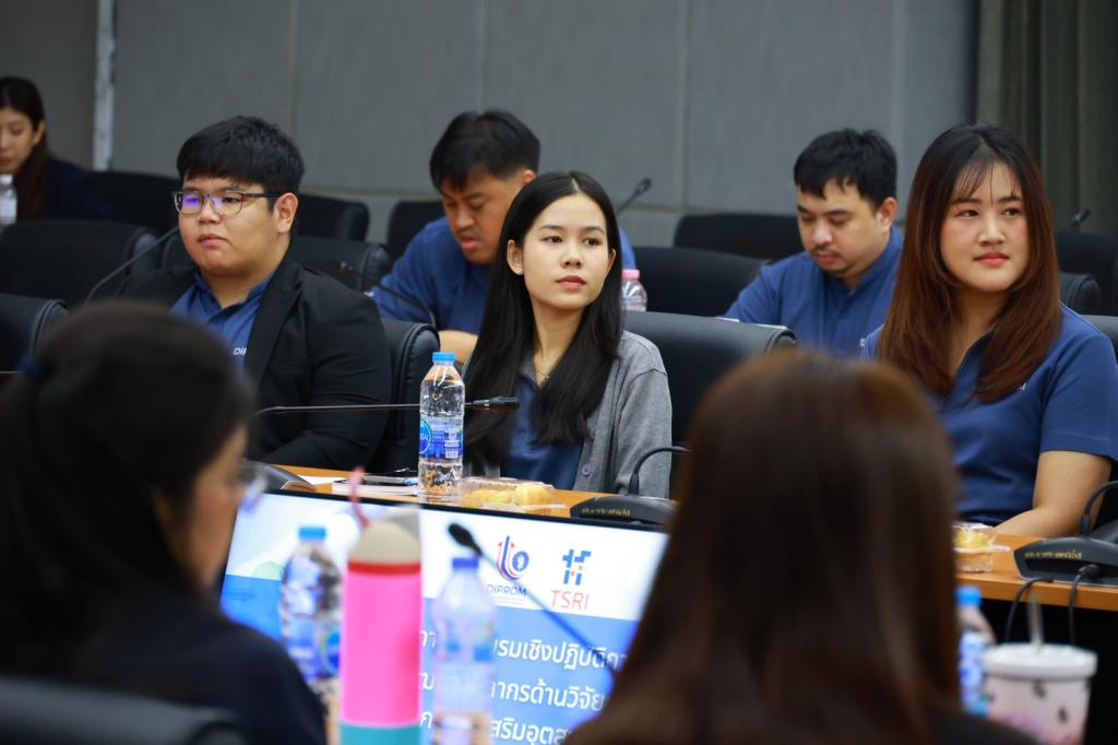 “ดีพร้อม” ติดปีกบุคลากรด้านการวิจัยและนวัตกรรม ต่อยอดองค์ความรู้สู่การพัฒนาภาคอุตสาหกรรมไทยที่ยั่งยืน