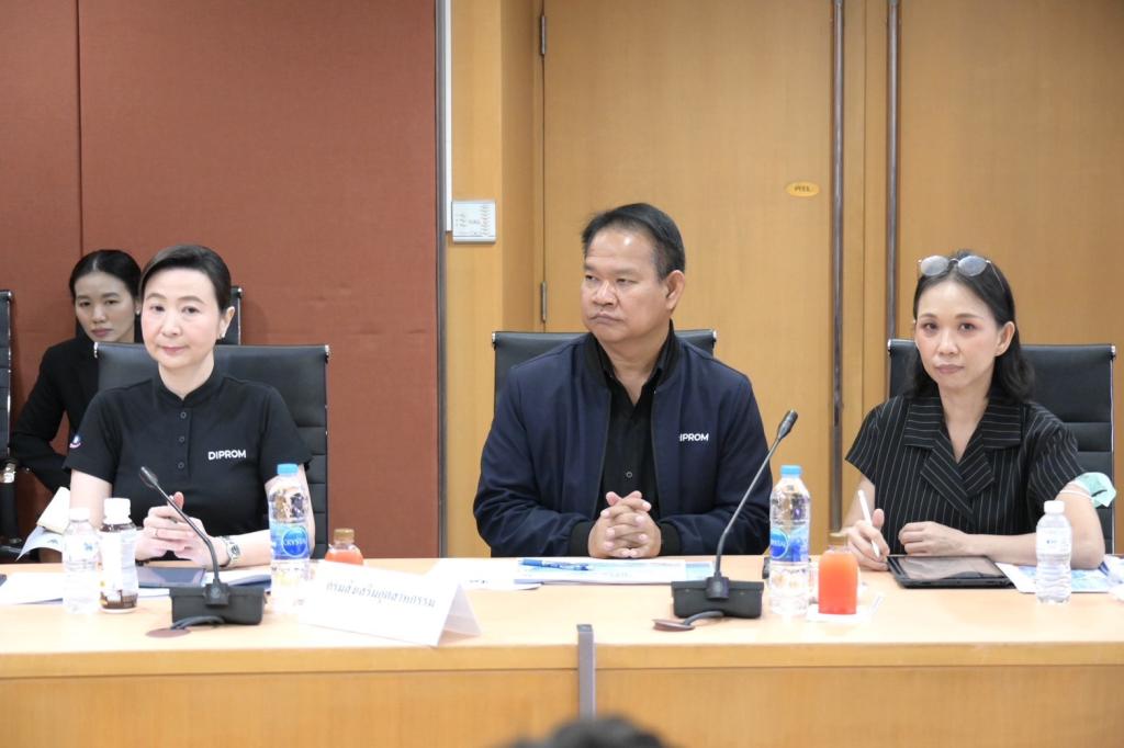 “ปลัดณัฐพล” นั่งประธานหารือแนวทางจัด "YOUNG รักษ์ทะเล SEA THE CHANGE" สร้างความเข้าใจ ปลุกพลังเยาวชนรุ่นใหม่ ร่วมอนุรักษ์ทะเลไทย