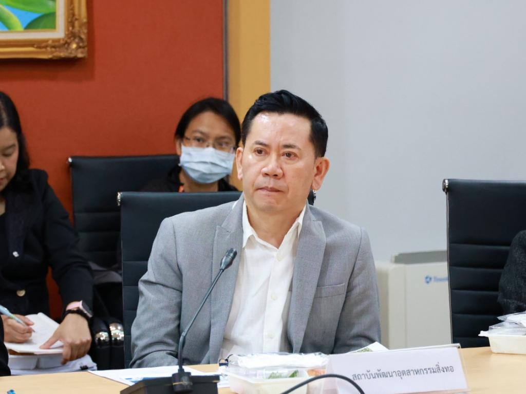 “ปลัดณัฐพล” ตั้ง “ดีพร้อม” ทำหน้าที่ “ผอ.ศูนย์อุตสาหกรรมฮาลาลไทย คนใหม่” เร่งขับเคลื่อนอุตสาหกรรมฮาลาลไทย ยกระดับกระบวนการผลิต ผลิตภัณฑ์และการตลาดฮาลาลสู่ตลาดระดับโลก