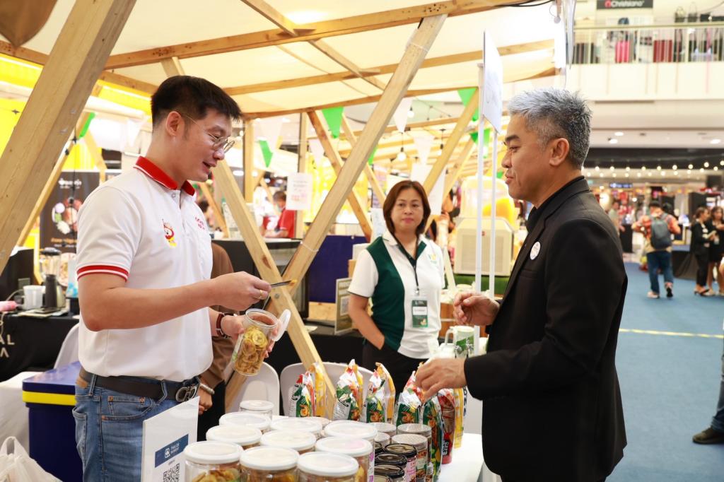 “รองอธิบดีดุสิต” เปิดงาน “DIPROM BIZ MARKET 2026” ชิม ช้อป เชื่อมโลก หนุนผู้ประกอบการอาหารและเครื่องดื่มไทยทดสอบตลาด-ขยายโอกาสสู่สากล