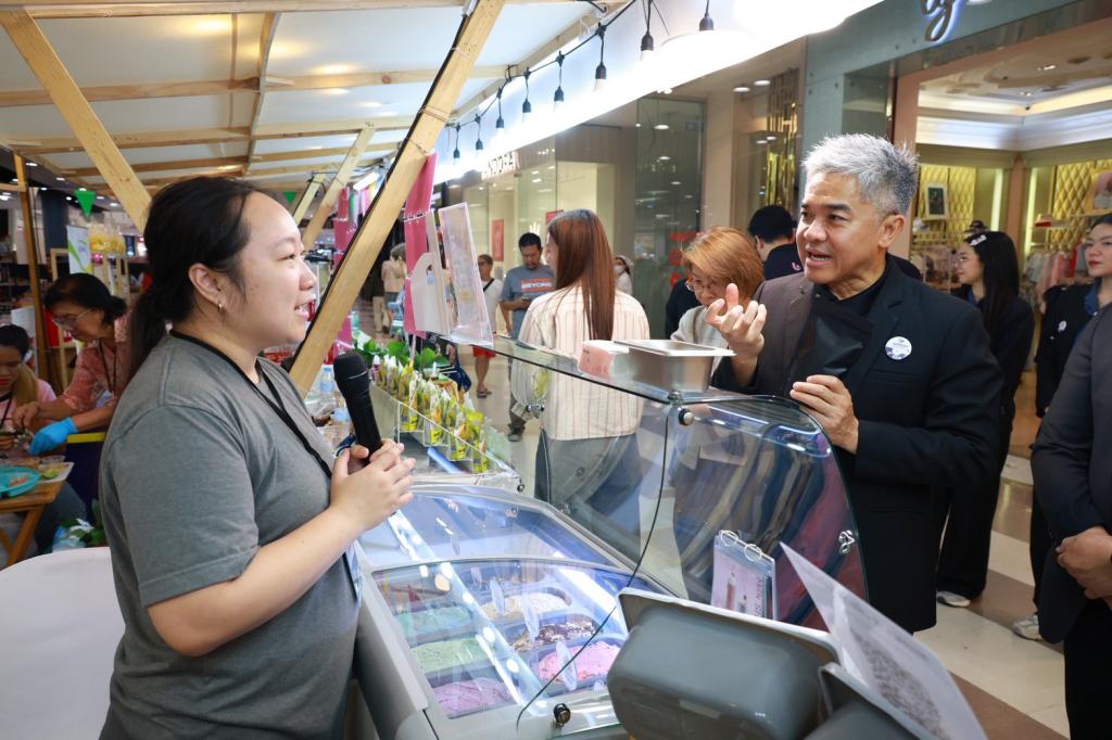 “รองอธิบดีดุสิต” เปิดงาน “DIPROM BIZ MARKET 2026” ชิม ช้อป เชื่อมโลก หนุนผู้ประกอบการอาหารและเครื่องดื่มไทยทดสอบตลาด-ขยายโอกาสสู่สากล