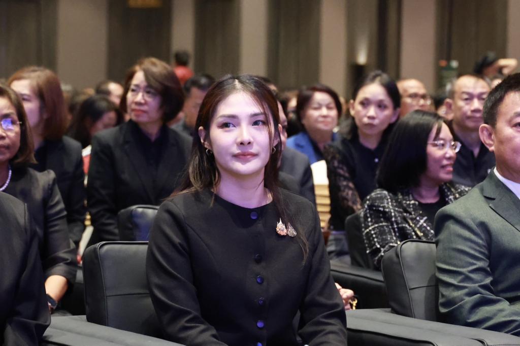 “รมว.ธนกร” ชื่นชม "ดีพร้อม" ปั้น 20,000 เชฟมืออาชีพ ผ่านหลักสูตร Master Thai Chef Program หนุนพลังซอฟต์พาวเวอร์ไทย ปลุกตลาดอาหารสร้างสรรค์ - พรีเมียม มั่นใจปี 69 อุตฯ อาหารไทยยังโตฉลุย ช่วยปั๊มเม็ดเงินกว่า 3,300 ล้านบาท