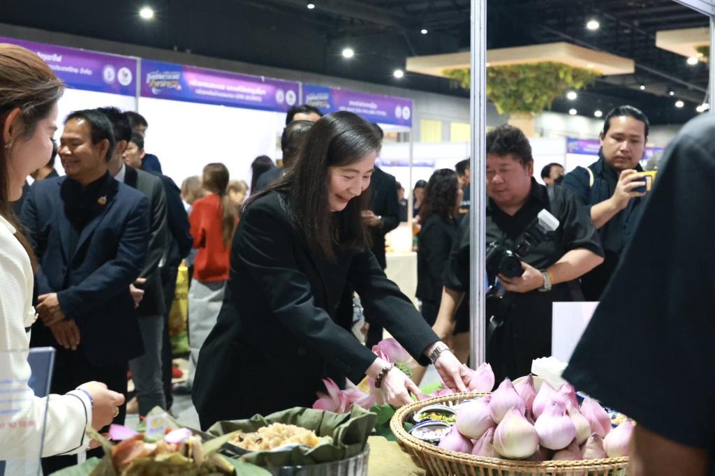 “รมว.ธนกร” ชื่นชม "ดีพร้อม" ปั้น 20,000 เชฟมืออาชีพ ผ่านหลักสูตร Master Thai Chef Program หนุนพลังซอฟต์พาวเวอร์ไทย ปลุกตลาดอาหารสร้างสรรค์ - พรีเมียม มั่นใจปี 69 อุตฯ อาหารไทยยังโตฉลุย ช่วยปั๊มเม็ดเงินกว่า 3,300 ล้านบาท