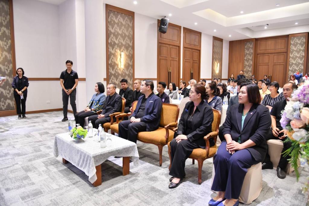 “DIPROM Center 4“ ปั้น SME เปลี่ยน 'ต้นทุนคาร์บอน' เป็น 'กำไร  ด้วยหลักสูตร “พลิกโอกาสทางธุรกิจ ด้วยวิถี Low Carbon สำหรับผู้ประกอบการยุคใหม่”