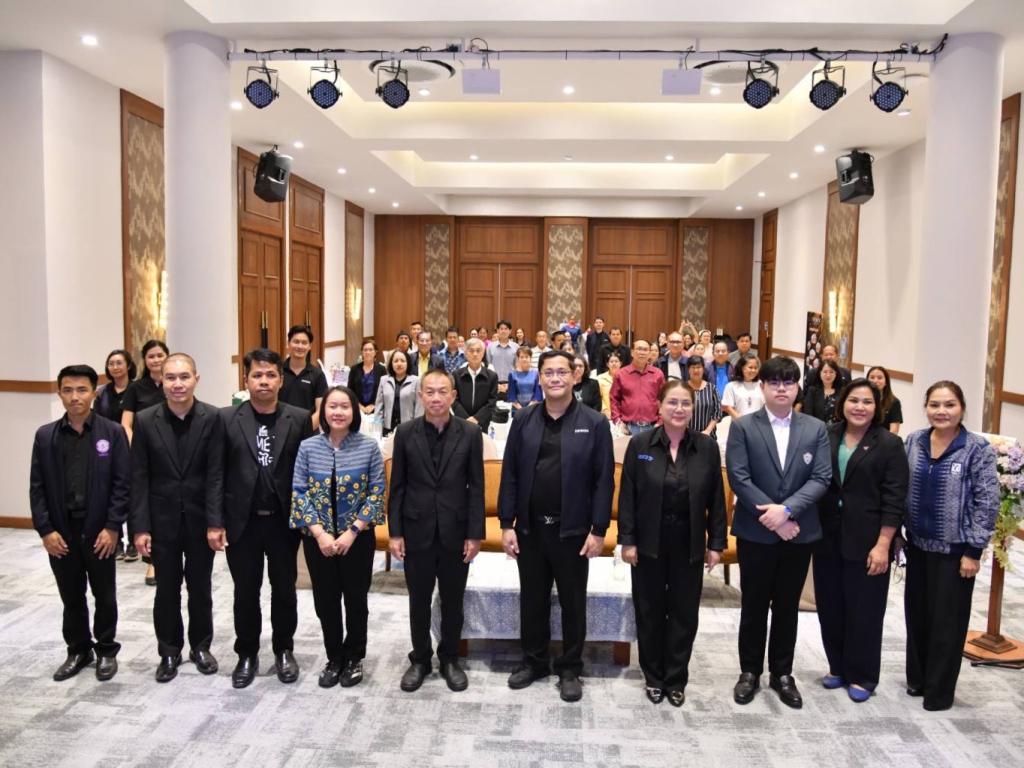 “DIPROM Center 4“ ปั้น SME เปลี่ยน 'ต้นทุนคาร์บอน' เป็น 'กำไร  ด้วยหลักสูตร “พลิกโอกาสทางธุรกิจ ด้วยวิถี Low Carbon สำหรับผู้ประกอบการยุคใหม่”