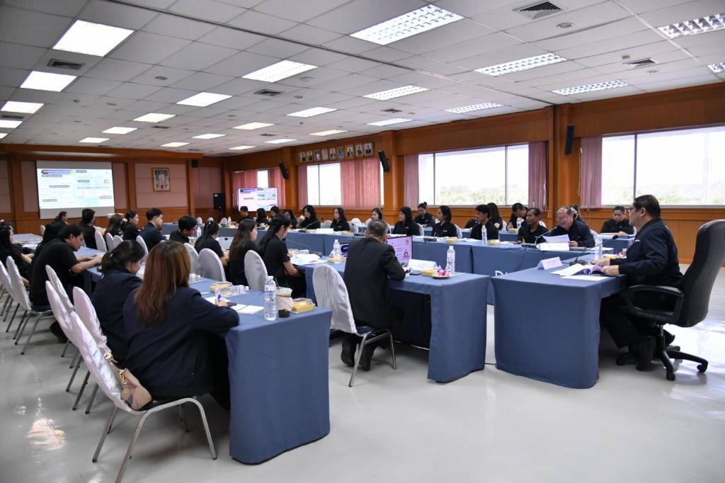 “รองอธิบดีพลาวุธ” บินตรงเมืองดอกบัวแดง ตรวจเยี่ยม มอบนโยบาย พร้อมให้กำลังใจเจ้าหน้าที่ DIPROM CENTER 4