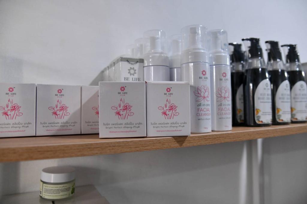 “รองอธิบดีพลาวุธ” บินตรงเมืองดอกบัวแดง ตรวจเยี่ยม มอบนโยบาย พร้อมให้กำลังใจเจ้าหน้าที่ DIPROM CENTER 4