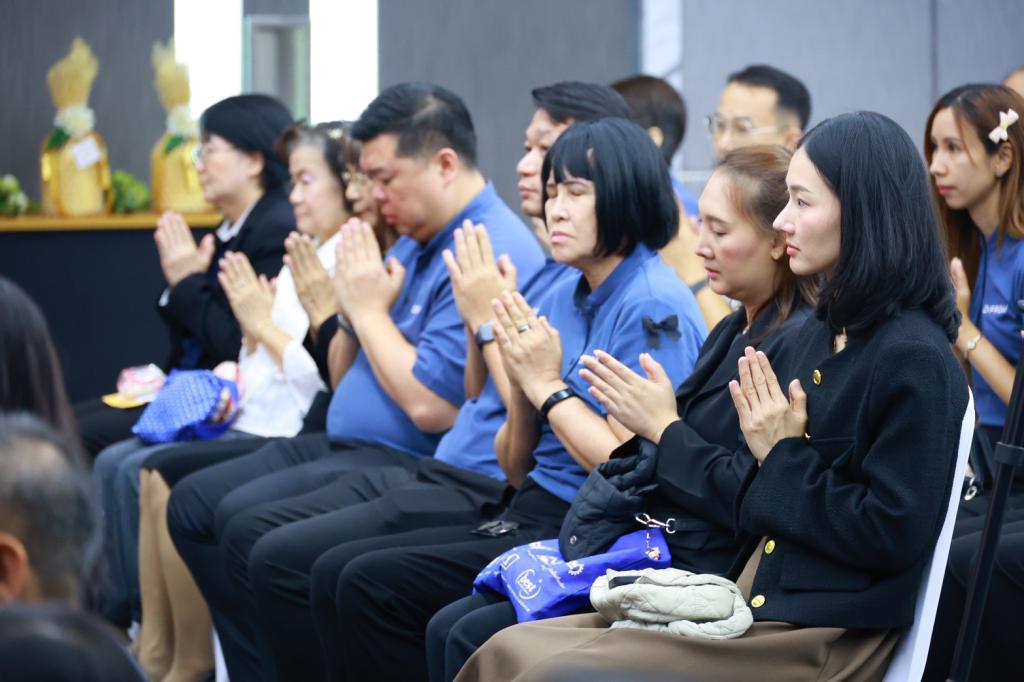 ”ปลัดณัฐพล“ เป็นประธานในพิธีเจริญพระพุทธมนต์ เนื่องในโอกาสครบ 7 รอบ 84 ปีที่ดีพร้อม โดย “แม่ทัพณัฏฐิญา” นำทีมผู้บริหาร ข้าราชการและบุคลลากร ร่วมพิธี พร้อมบวงสรวงสักการะสิ่งศักดิ์สิทธิ์