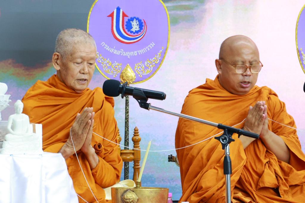 ”ปลัดณัฐพล“ เป็นประธานในพิธีเจริญพระพุทธมนต์ เนื่องในโอกาสครบ 7 รอบ 84 ปีที่ดีพร้อม โดย “แม่ทัพณัฏฐิญา” นำทีมผู้บริหาร ข้าราชการและบุคลลากร ร่วมพิธี พร้อมบวงสรวงสักการะสิ่งศักดิ์สิทธิ์