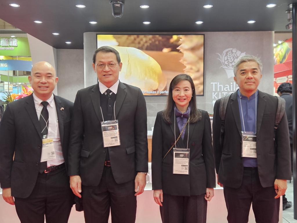 เปิดประตูการค้า !! “ดีพร้อม” พา ผปก. ไทย บุกโตเกียว ร่วมงาน FOODEX 2026 “อธิบดีณัฏฐิญา” ต้อนรับ “เอกอัครราชทูตวิชชุ“ เยี่ยมชมบูธ ย้ำ มั่นใจสินค้าไทยครองใจผู้บริโภคทั่วโลก