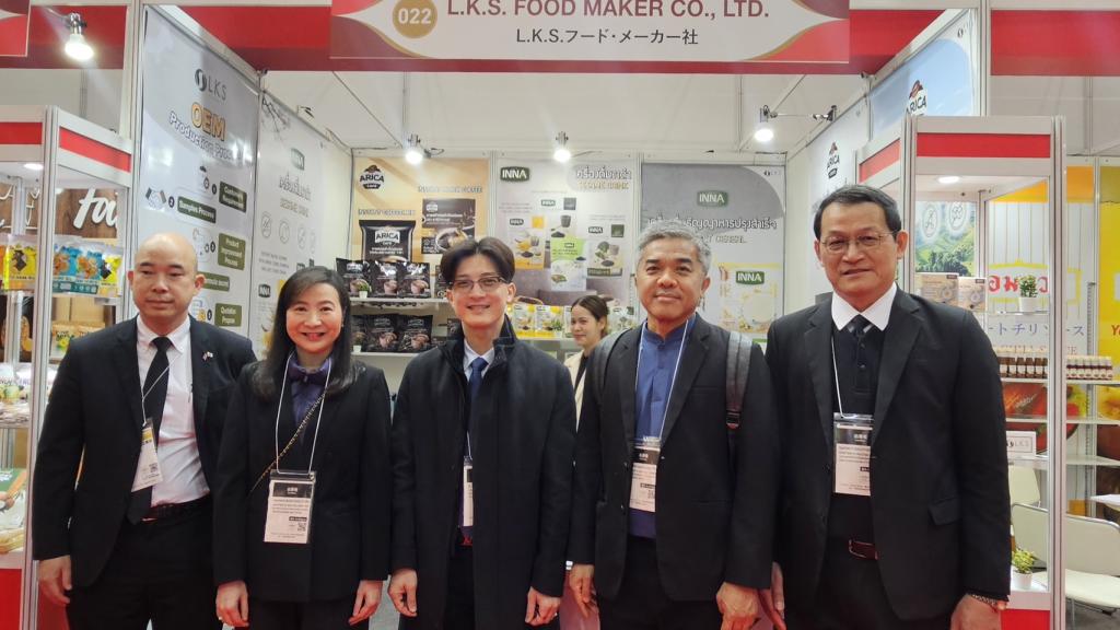 เปิดประตูการค้า !! “ดีพร้อม” พา ผปก. ไทย บุกโตเกียว ร่วมงาน FOODEX 2026 “อธิบดีณัฏฐิญา” ต้อนรับ “เอกอัครราชทูตวิชชุ“ เยี่ยมชมบูธ ย้ำ มั่นใจสินค้าไทยครองใจผู้บริโภคทั่วโลก