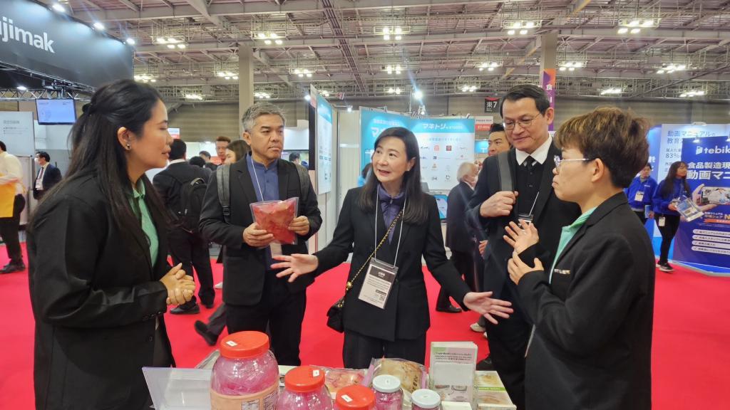 เปิดประตูการค้า !! “ดีพร้อม” พา ผปก. ไทย บุกโตเกียว ร่วมงาน FOODEX 2026 “อธิบดีณัฏฐิญา” ต้อนรับ “เอกอัครราชทูตวิชชุ“ เยี่ยมชมบูธ ย้ำ มั่นใจสินค้าไทยครองใจผู้บริโภคทั่วโลก