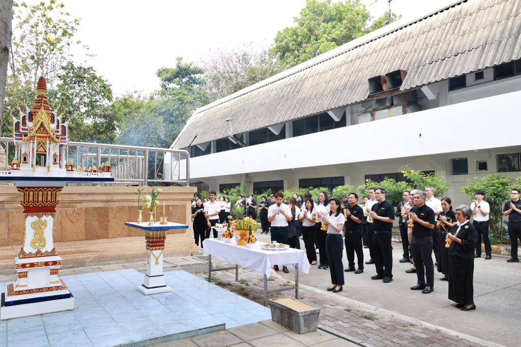 “อธิบดีณัฏฐิญา” นำทีมดีพร้อม บวงสรวงสักการะสิ่งศักดิ์สิทธิ์ ครบรอบ 84 ปี ที่ดีพร้อมได้พัฒนาอุตสาหกรรมชุมชน เป็นพลังขับเคลื่อนผู้ประกอบการฐานรากไทย