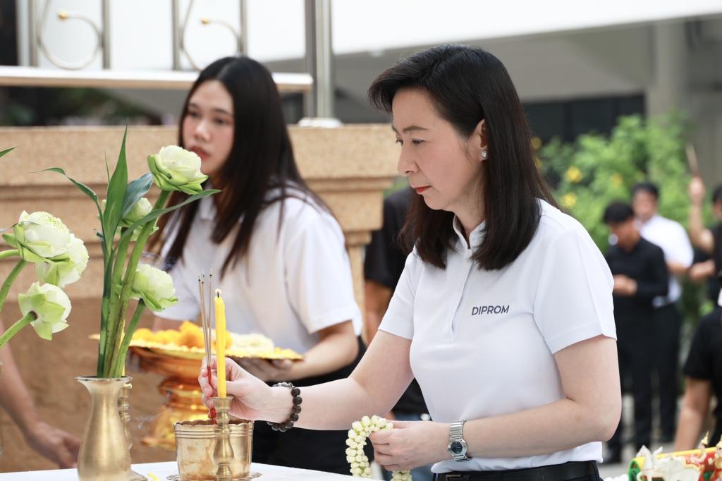 “อธิบดีณัฏฐิญา” นำทีมดีพร้อม บวงสรวงสักการะสิ่งศักดิ์สิทธิ์ ครบรอบ 84 ปี ที่ดีพร้อมได้พัฒนาอุตสาหกรรมชุมชน เป็นพลังขับเคลื่อนผู้ประกอบการฐานรากไทย