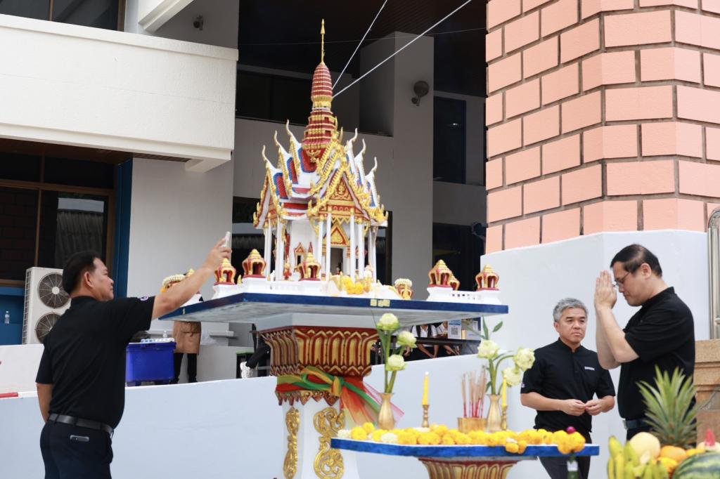 “อธิบดีณัฏฐิญา” นำทีมดีพร้อม บวงสรวงสักการะสิ่งศักดิ์สิทธิ์ ครบรอบ 84 ปี ที่ดีพร้อมได้พัฒนาอุตสาหกรรมชุมชน เป็นพลังขับเคลื่อนผู้ประกอบการฐานรากไทย