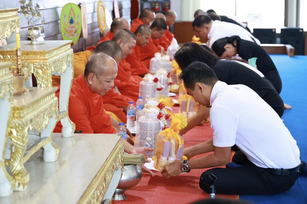 “อธิบดีณัฏฐิญา” นำทีมดีพร้อม บวงสรวงสักการะสิ่งศักดิ์สิทธิ์ ครบรอบ 84 ปี ที่ดีพร้อมได้พัฒนาอุตสาหกรรมชุมชน เป็นพลังขับเคลื่อนผู้ประกอบการฐานรากไทย