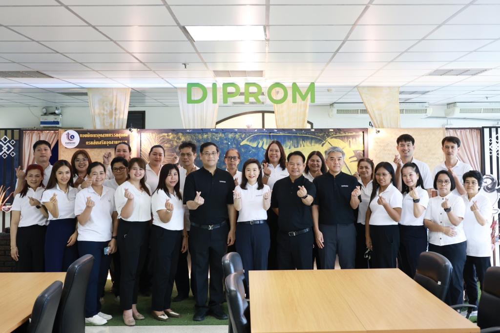 “อธิบดีณัฏฐิญา” นำทีมดีพร้อม บวงสรวงสักการะสิ่งศักดิ์สิทธิ์ ครบรอบ 84 ปี ที่ดีพร้อมได้พัฒนาอุตสาหกรรมชุมชน เป็นพลังขับเคลื่อนผู้ประกอบการฐานรากไทย