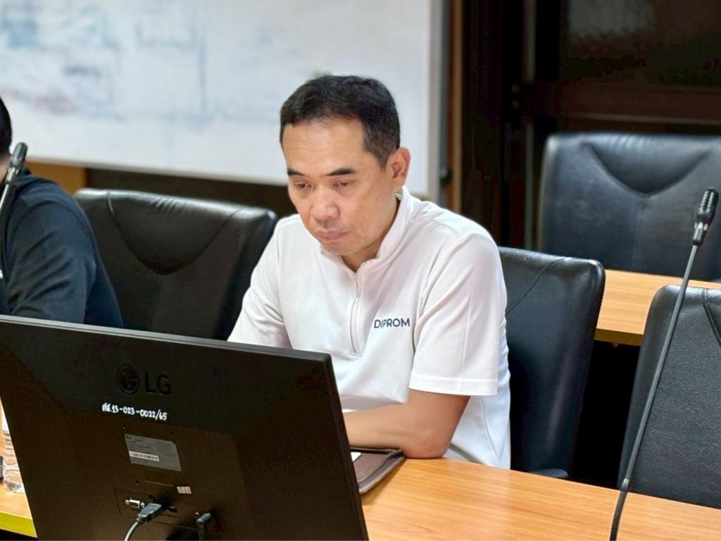 “อธิบดีณัฏฐิญา“ ขานรับนโยบายกระทรวงฯ สั่งการทีมดีพร้อม ทำทันที !!  WFH ลดการเดินทาง–ปรับรูปแบบทำงาน คุมเข้มประหยัดพลังงานในองค์กร ปิดพื้นที่แล้ว ชั้น 1, 2 และ ชั้น 6 กว่ากึ่งหนึ่งของอาคาร พร้อมดันมาตรการช่วยเหลือผู้ประกอบการอย่างเต็มสูบ