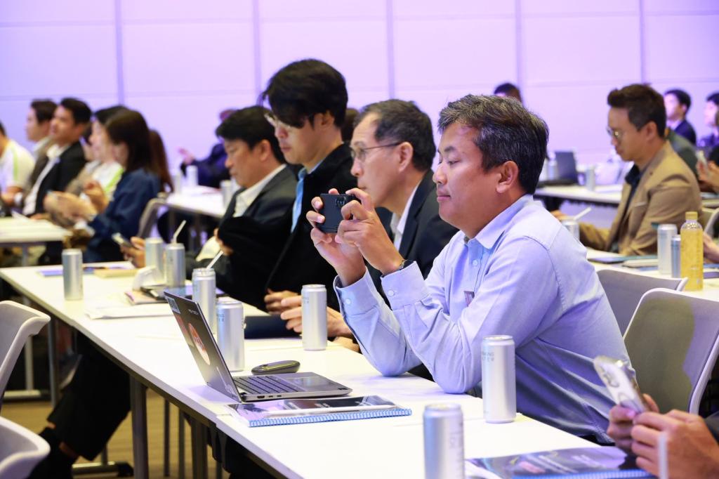 “ดีพร้อม” ชี้โอกาสของผู้ผลิตชิ้นส่วนยานยนต์ไทย เร่งปรับตัวสู่ยานยนต์แห่งอนาคต หรืออุตสาหกรรมระบบราง พร้อมหนุนศักยภาพอุตสาหกรรมไทยตลอดห่วงโซ่อุปทาน