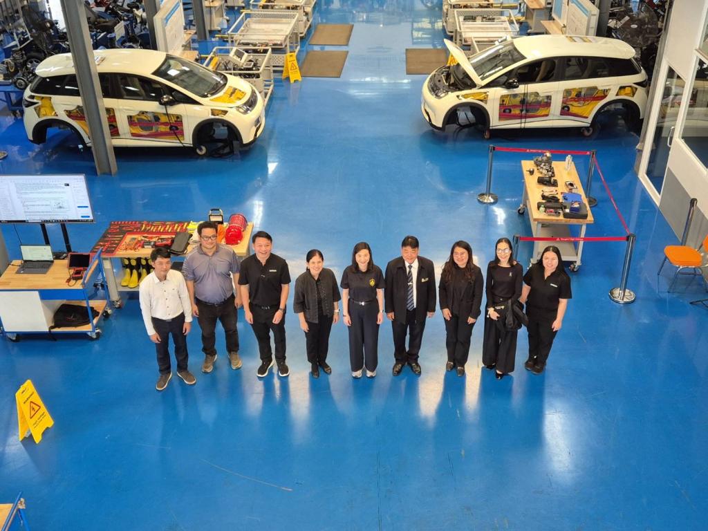 “อธิบดีณัฏฐิญา” รุก EEC สั่งลุย! ปั้นโปร EV ให้ดีพร้อม ดึง มจพ. ระยอง ติวเข้มบุคลากร สร้างทักษะแห่งอนาคต ปรับตัวตามแนวโน้มอุตสาหกรรมโลก