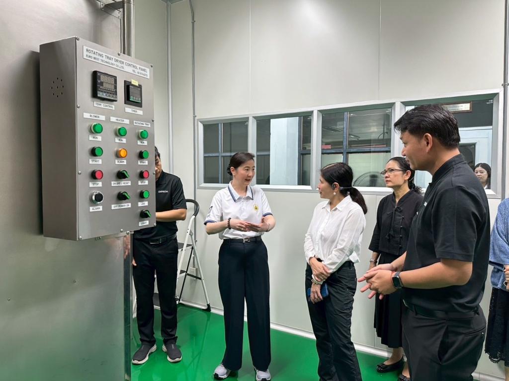 “อธิบดีณัฏฐิญา” ชูโมเดล “เครื่องจักรประหยัดพลังงาน” ใช้นวัตกรรมประหยัดพลังงานเครื่องจักร หนุน SME เปลี่ยนผ่านสู่ความเป็นกลางทางคาร์บอน