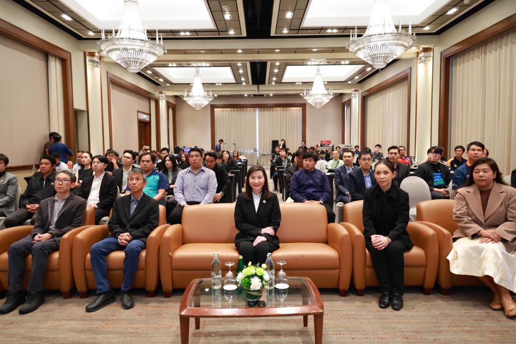 พลิกเกมธุรกิจ! “อธิบดีณัฏฐิญา” ดันเทคโนโลยี Smart & Reverse Logistics ปรับตัวก้าวข้ามวิกฤตต้นทุน สร้างจุดเปลี่ยนอุตฯ ไทยให้ดีพร้อม