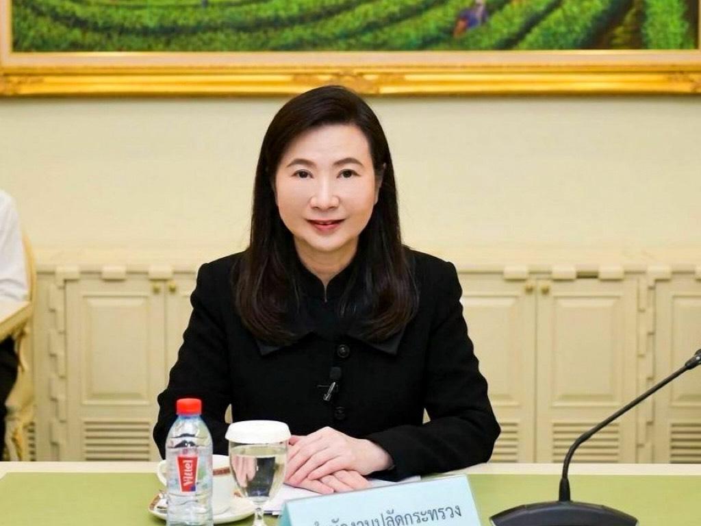 “ปลัดณัฐพล“ มอบหมาย ”อธิบดีณัฏฐิญา” เป็นผู้แทน อก. ร่วมประชุม ครม. นัดพิเศษ นายกฯ นำทีมเคาะ 7 มาตรการด้านพลังงานช่วยเหลือ ปชช. และภาคธุรกิจ เตรียมลดภาษีสรรพสามิตน้ำมัน – เติมเงินบัตรสวัสดิการ