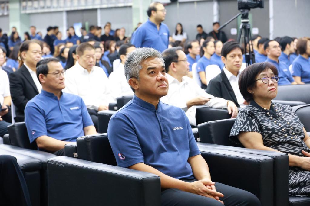 “รมว.ธนกร” ชื่นชมทีมดีพร้อม มอบโล่และประกาศเกียรติคุณ “คนดี ศรี กสอ.” เน้นย้ำหลัก “ครองตน ครองคน ครองงาน” ภายใต้นโยบาย Mind as One ในวาระครบ 7 รอบ 84 ปี กรมส่งเสริมอุตสาหกรรม
