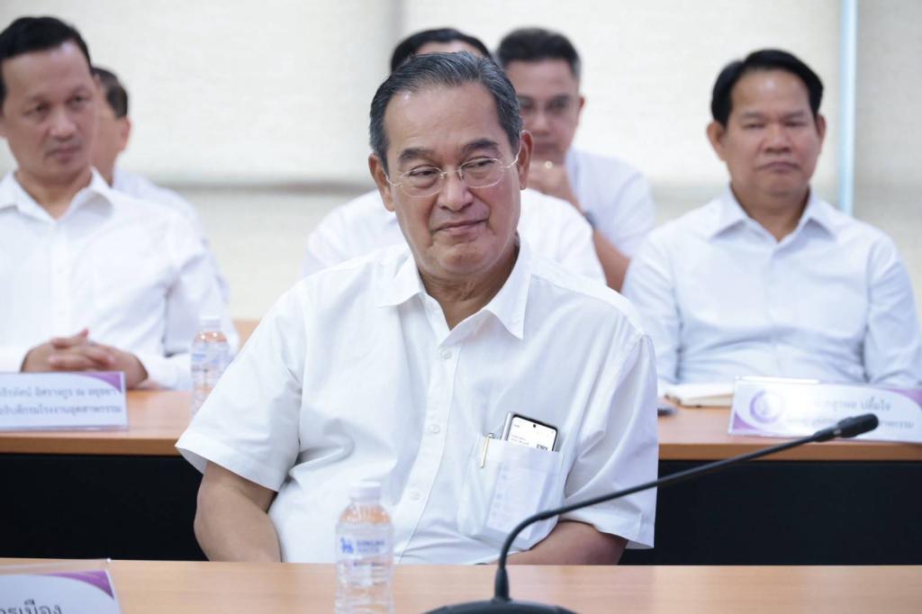 ‘วราวุธ’ เข้า ก.อุตฯ วันแรก ชู ONE MIND พบปะข้าราชการ ผนึกกำลังอุตสาหกรรมไทย ฝ่าวิกฤติพลังงาน