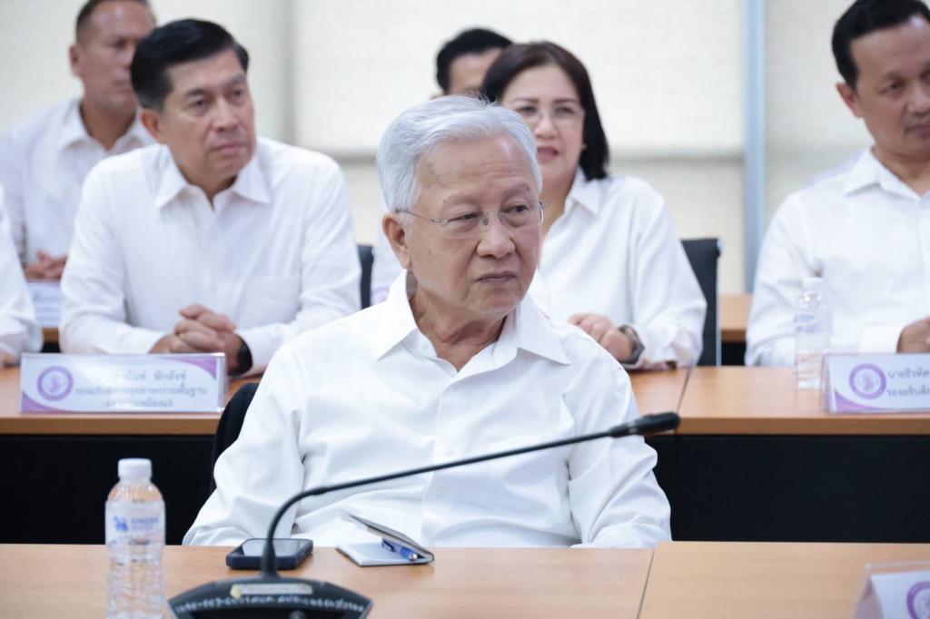 ‘วราวุธ’ เข้า ก.อุตฯ วันแรก ชู ONE MIND พบปะข้าราชการ ผนึกกำลังอุตสาหกรรมไทย ฝ่าวิกฤติพลังงาน