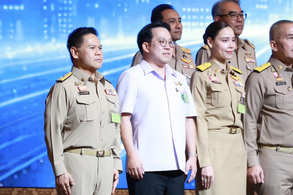 ‘วราวุธ’ นำทีมอุตสาหกรรมขานรับนโยบายงบปี 70 ชูนโยบาย 10 พลัส เร่งปรับตัวรับโลกผันผวน